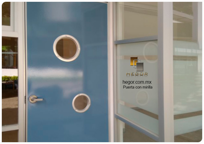 puerta de acceso con mirilla puebla